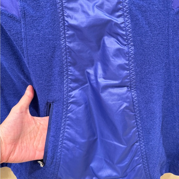 Lululemon Gust Buster Jacket. Women’s Size 10. Pigment Blue. - Picture 8 of 11